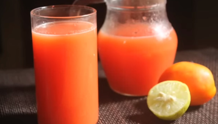 tomato juice in glass