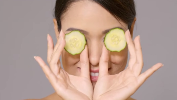 using cucumber for skin health