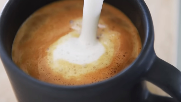 Recipe to make healthy almond milk latte!