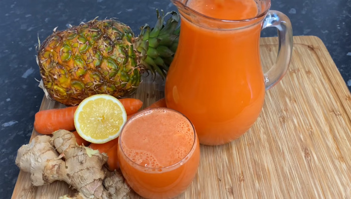Recipe to make healthy carrot pineapple orange juice!