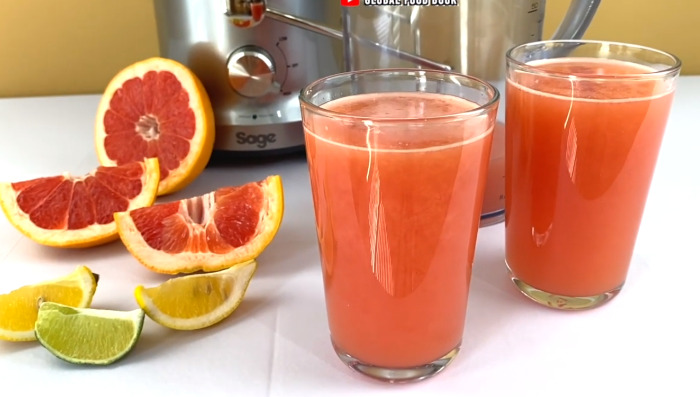 grapefruit juice in glass