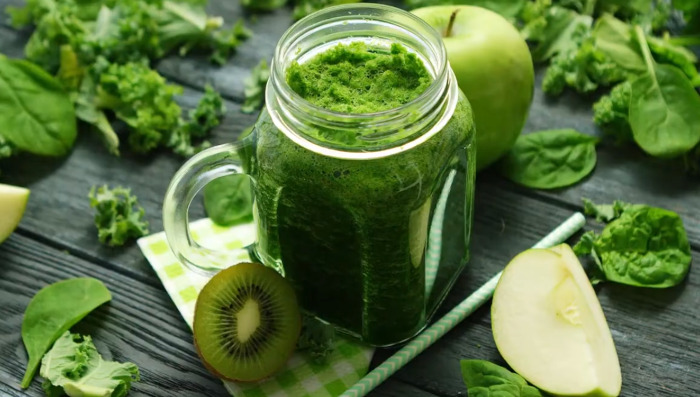 sinus free green juice in glass