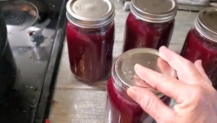 storing juice in air tight containers