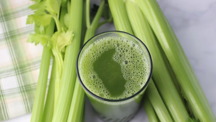 celery juice in glass