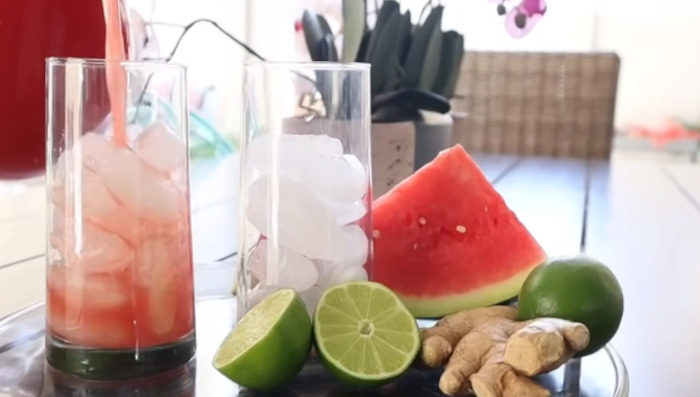 watermelon juice in glass